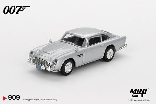 Aston Martin DB5 "Casino Royale"