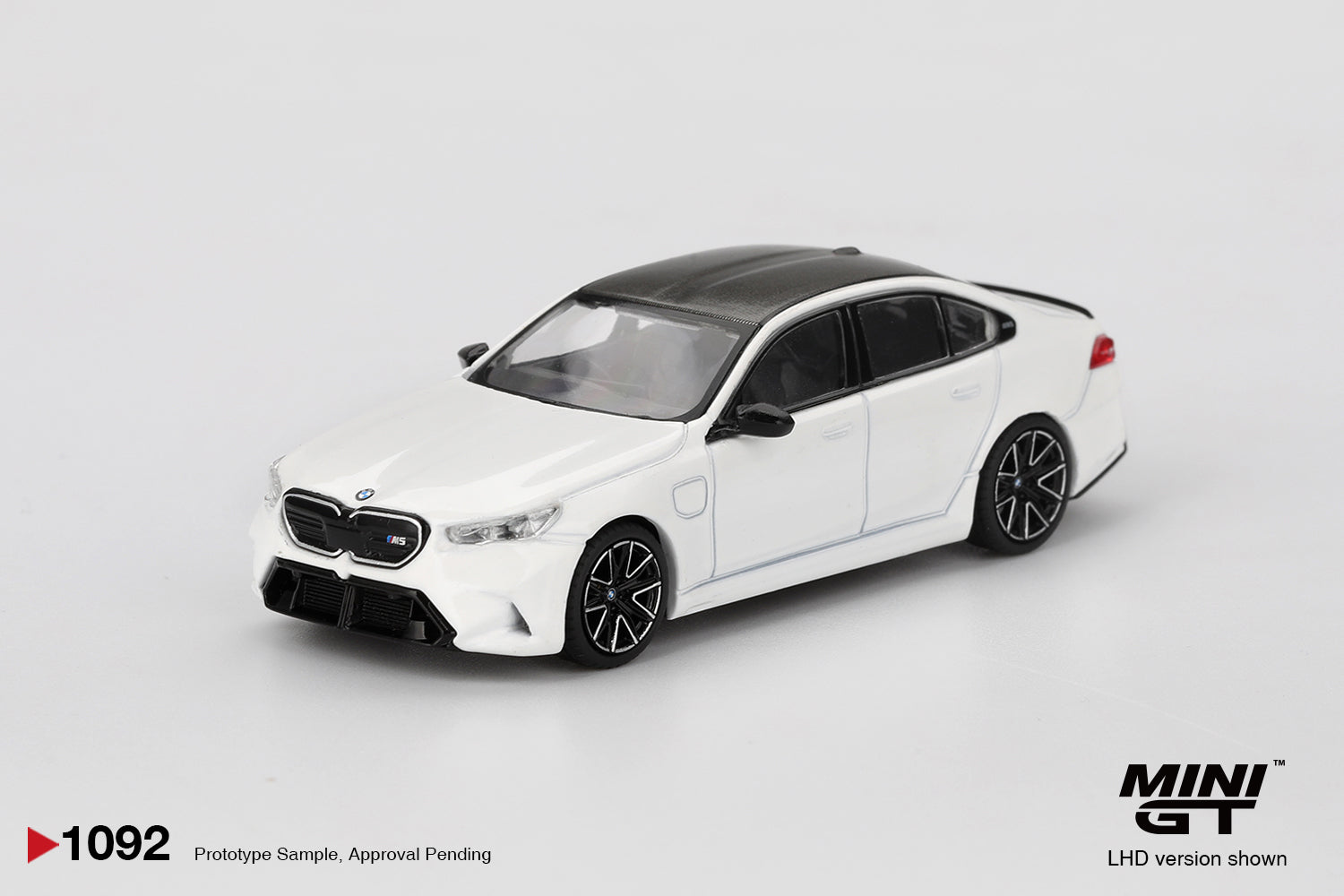 BMW M5 Alpine White