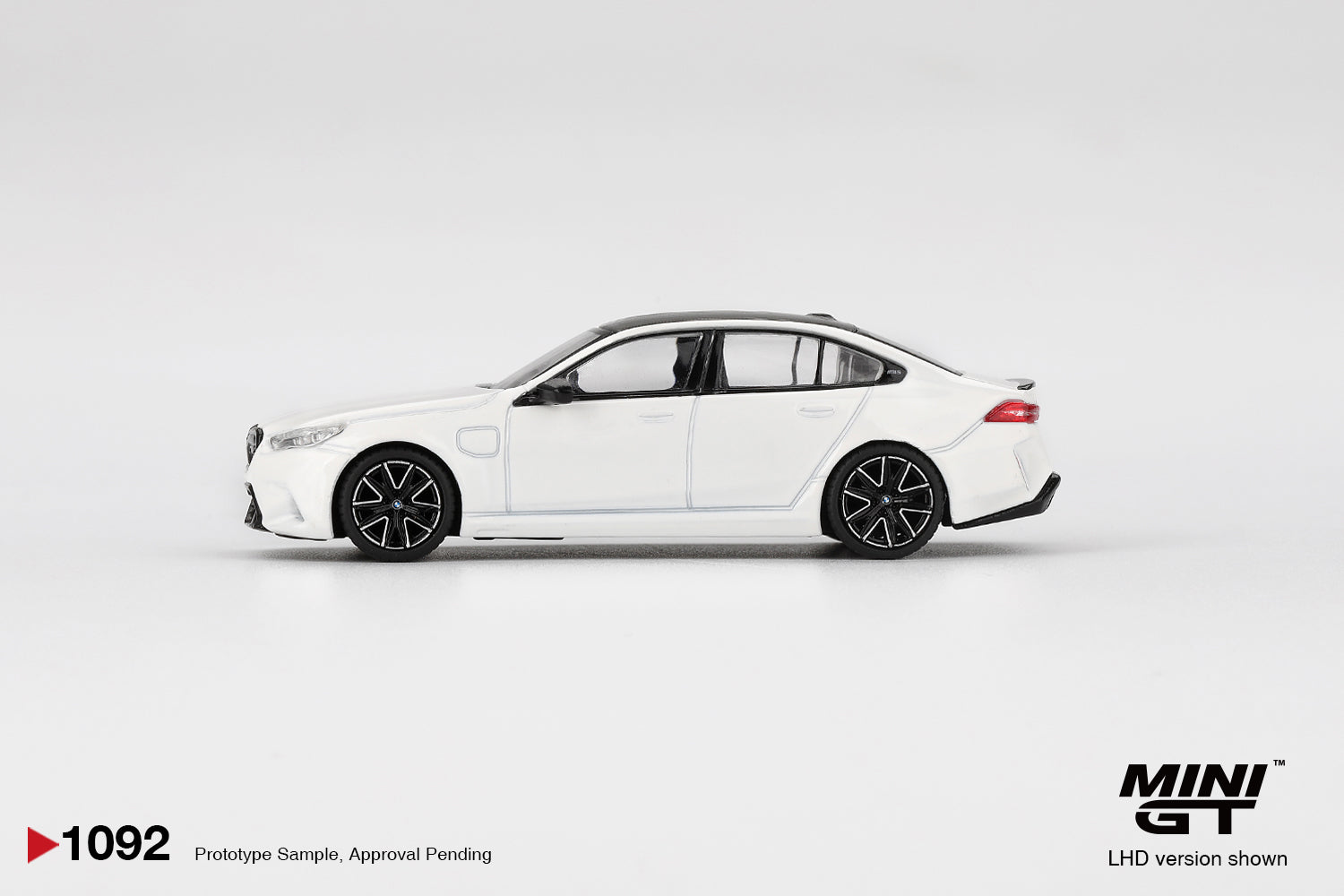 BMW M5 Alpine White